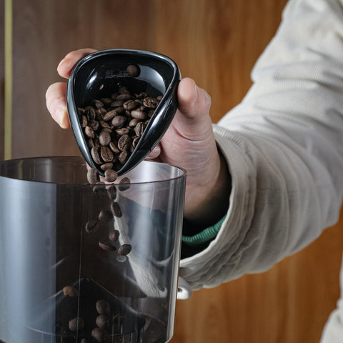 KNODOS static-reduction bottle sprayer improves grounding consistency when grinding