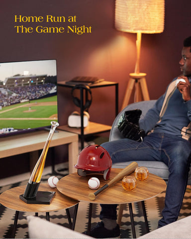 Kollea black gift box with golden lion emblem enhances gift appeal