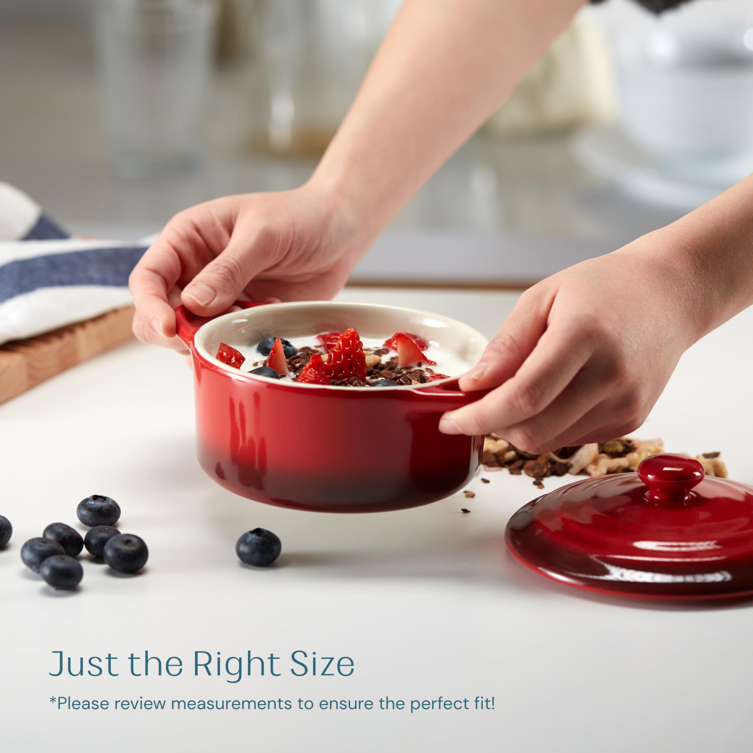 Two comfort-grip handles offer safe handling from oven to table