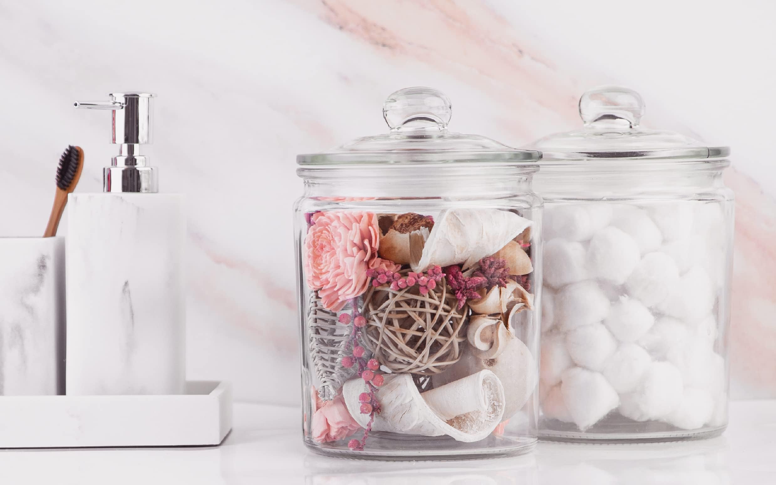 KooK jars featuring an easy grip knob for smooth opening and closing