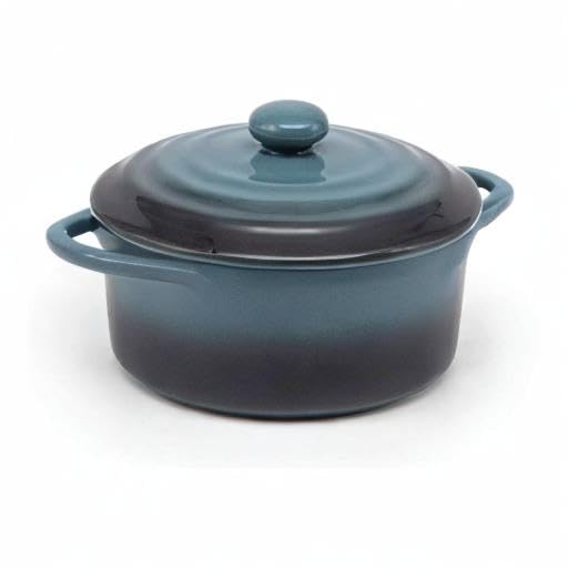 Kook packaging uses custom molds to protect cocottes during transit.