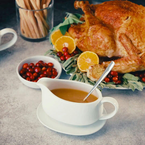 Kook porcelain gravy boat offers durable, timeless style for everyday meals