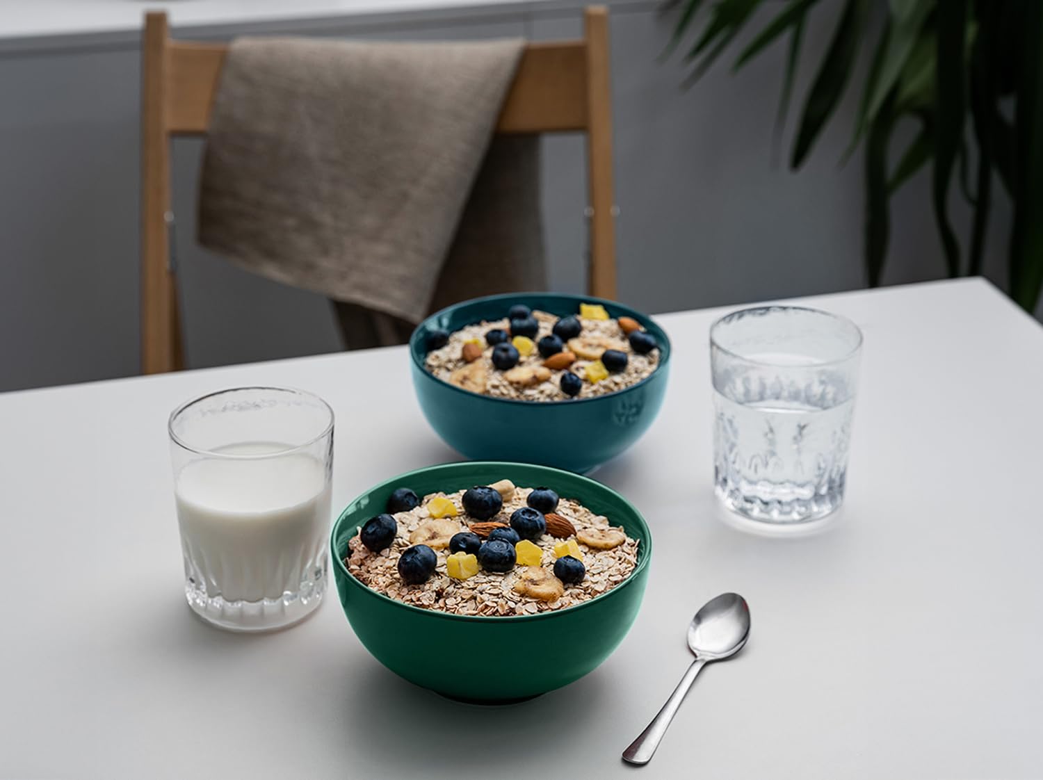 KooK durable-stoneware bowls resist odors and stains for lasting use.