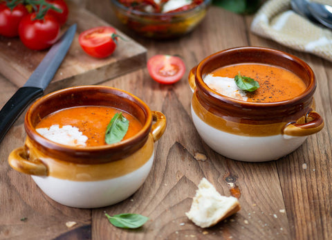 KooK stackable bowls save space and suit compact kitchen storage.