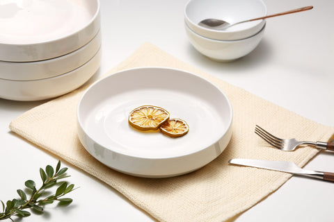 KooK glossy porcelain finish adds elegance and easy cleaning