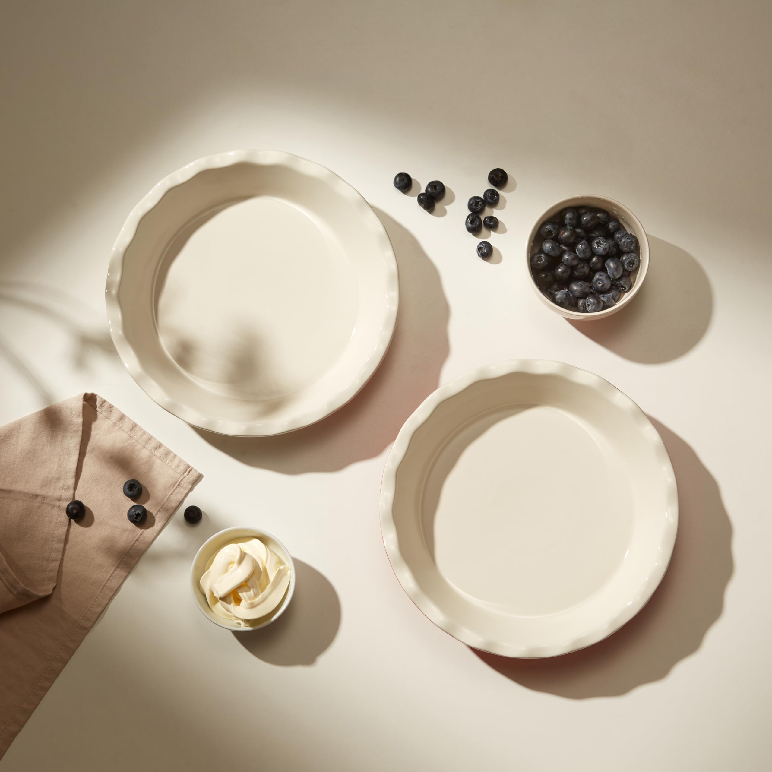 KooK pie pan durable stoneware resists stains and odors for lasting use.