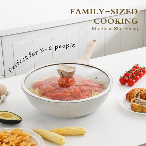 Kordisen ergonomic bakelite handle stays cool during cooking.
