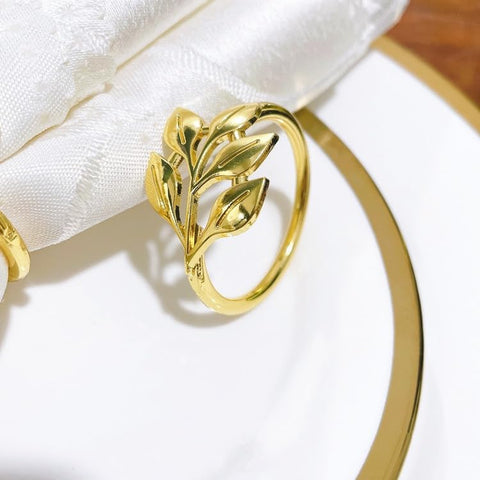Kpdnjro versatile leaf design pairs with linen, cotton, or silk napkins.