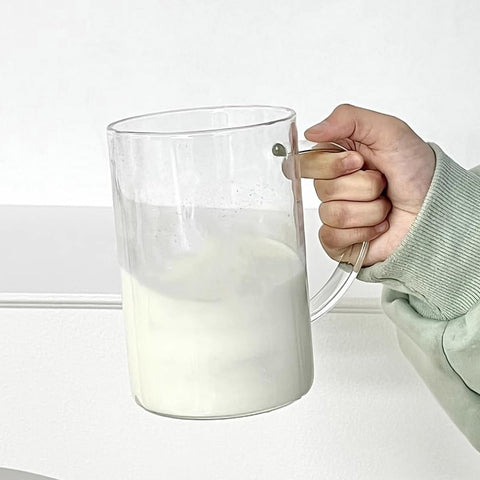 KPMPTVR sturdy base; stable placement on desk or countertop.