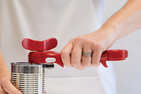 Edge free design prevents sharp rims and cuts during opening