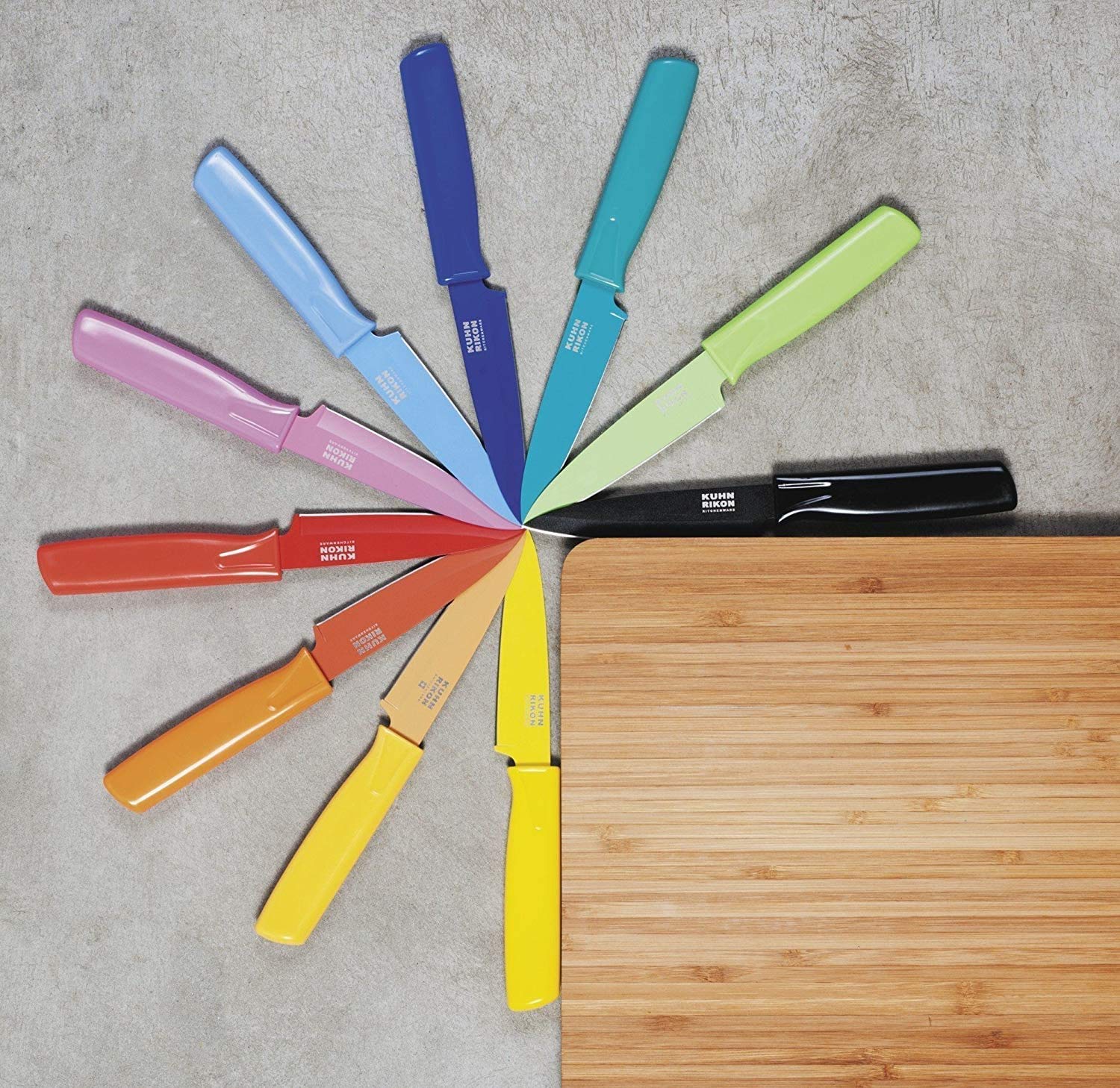 ColoRi paring knife in action for precise peeling tasks