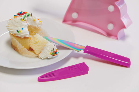 Protective sheath on Colori paring knife for safe storage
