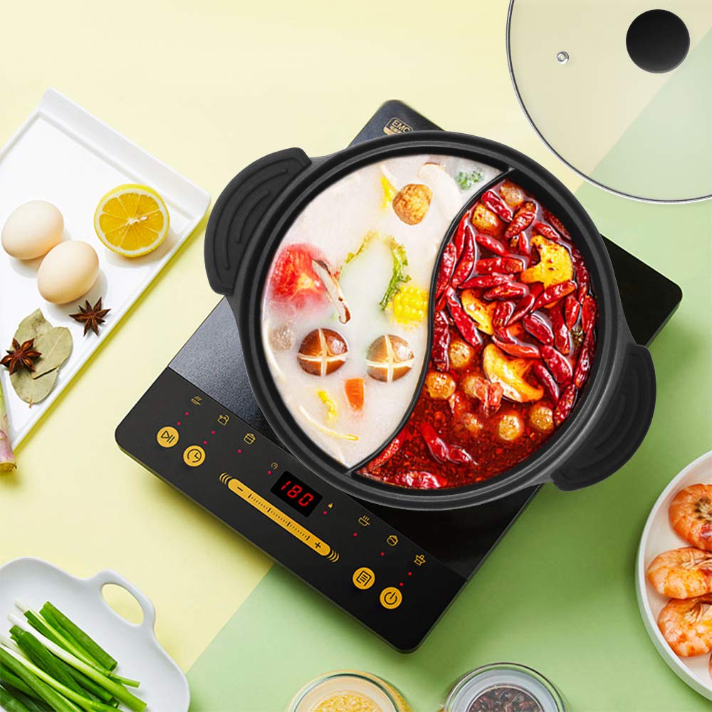 Kxuhivc hot pot insulated silicone cover protects hands during transfers.