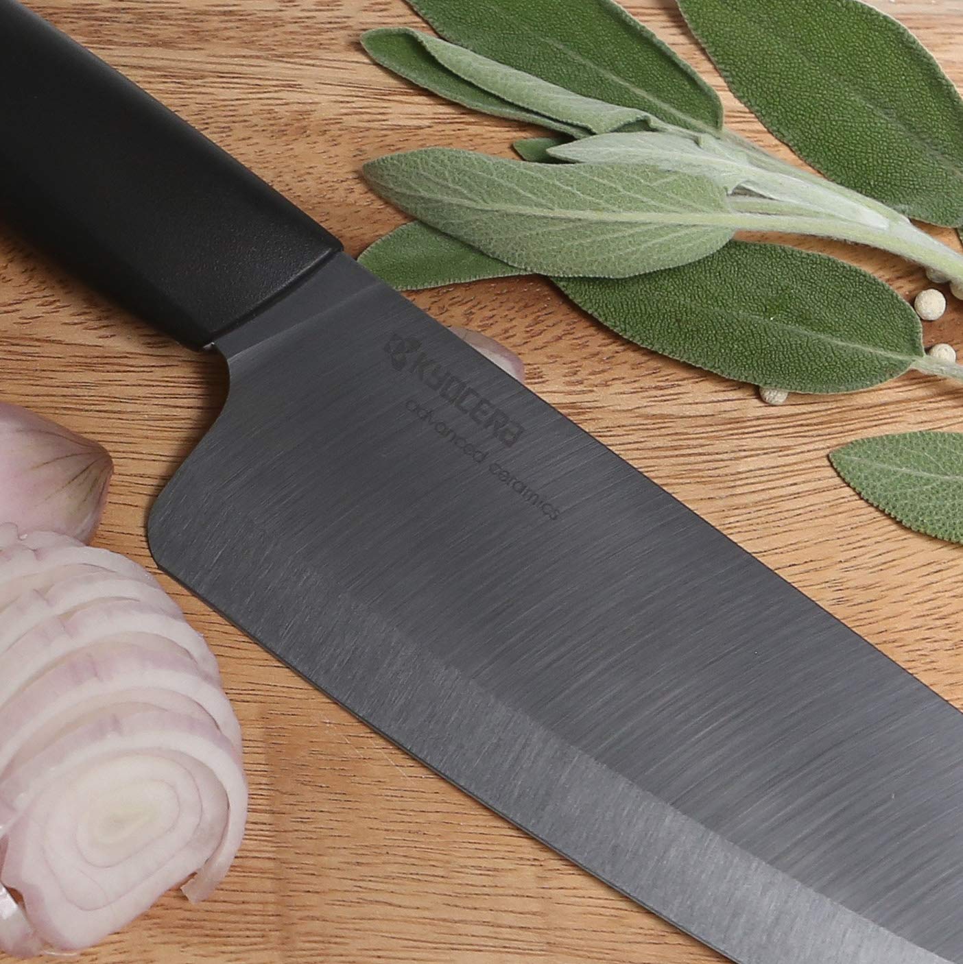 Kyocera ceramic blade delivers ultra-sharp performance and rust resistance.