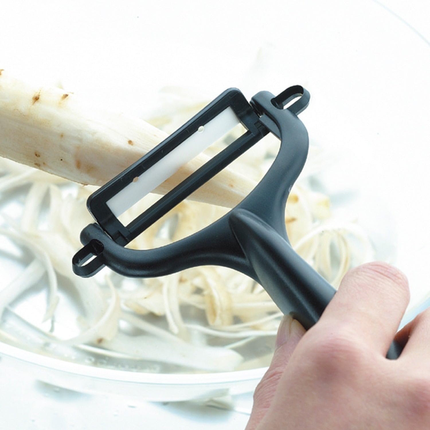KYOCERA Y-Peeler eye corers remove blemishes for cleaner produce prep