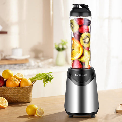 La Reveuse holiday gift-ready blender for friends and family.
