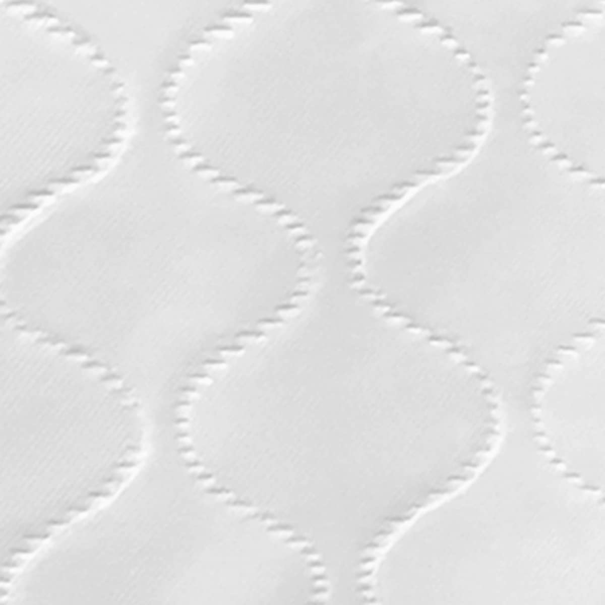LAMINET Quilted Table Pad Backing suitable for indoor and outdoor use.