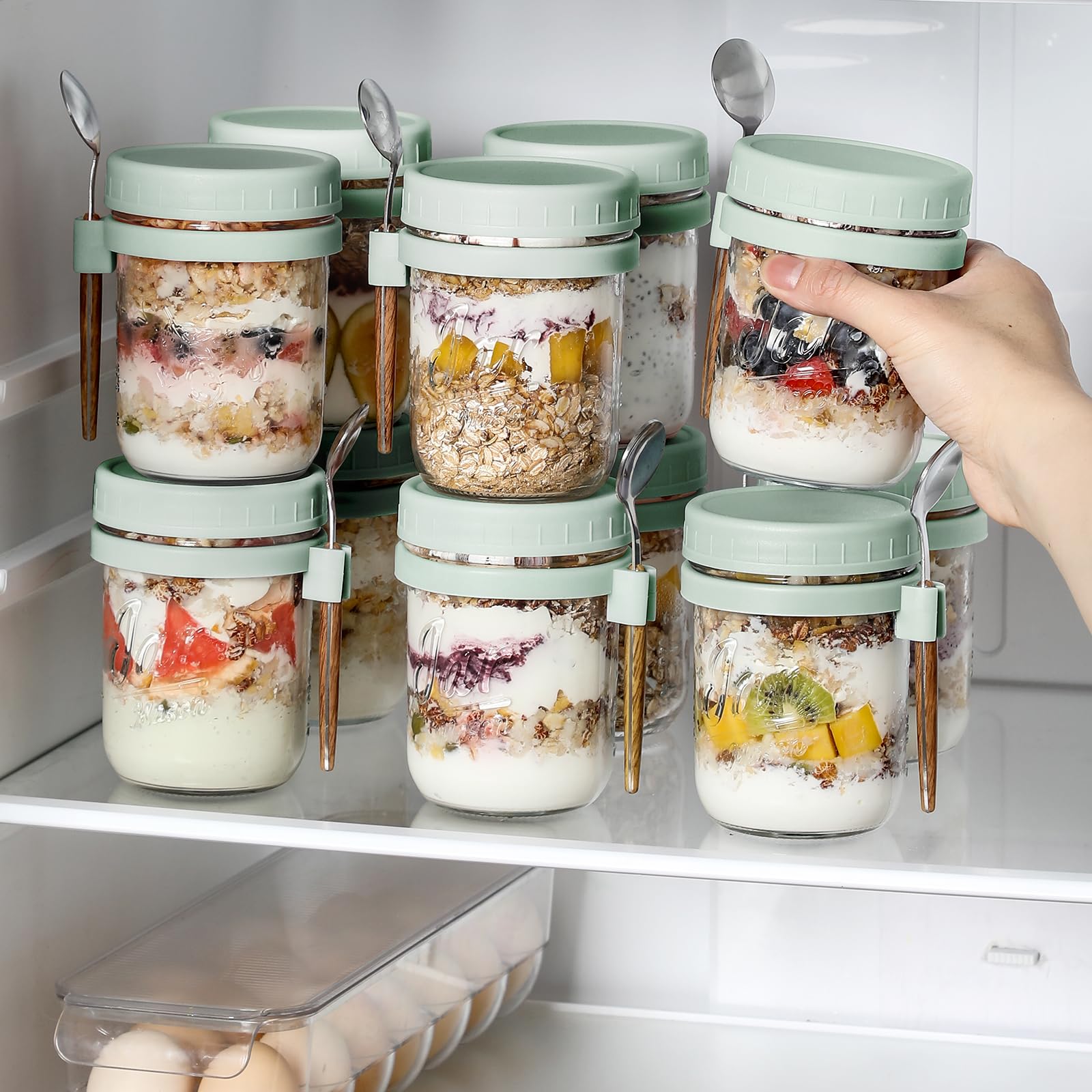 LANDNEOO jars support on-the-go meals with secure lids and spoon holder.