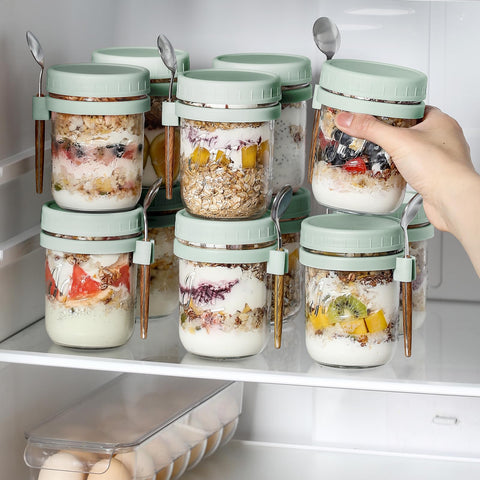 LANDNEOO jars support on-the-go meals with secure lids and spoon holder.