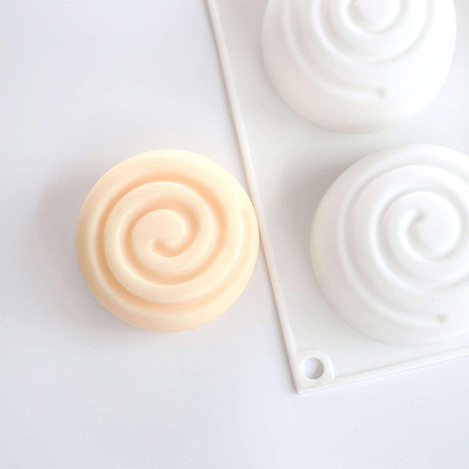 Langjitianya chocolate candy mold for precise shaping and quick cooling