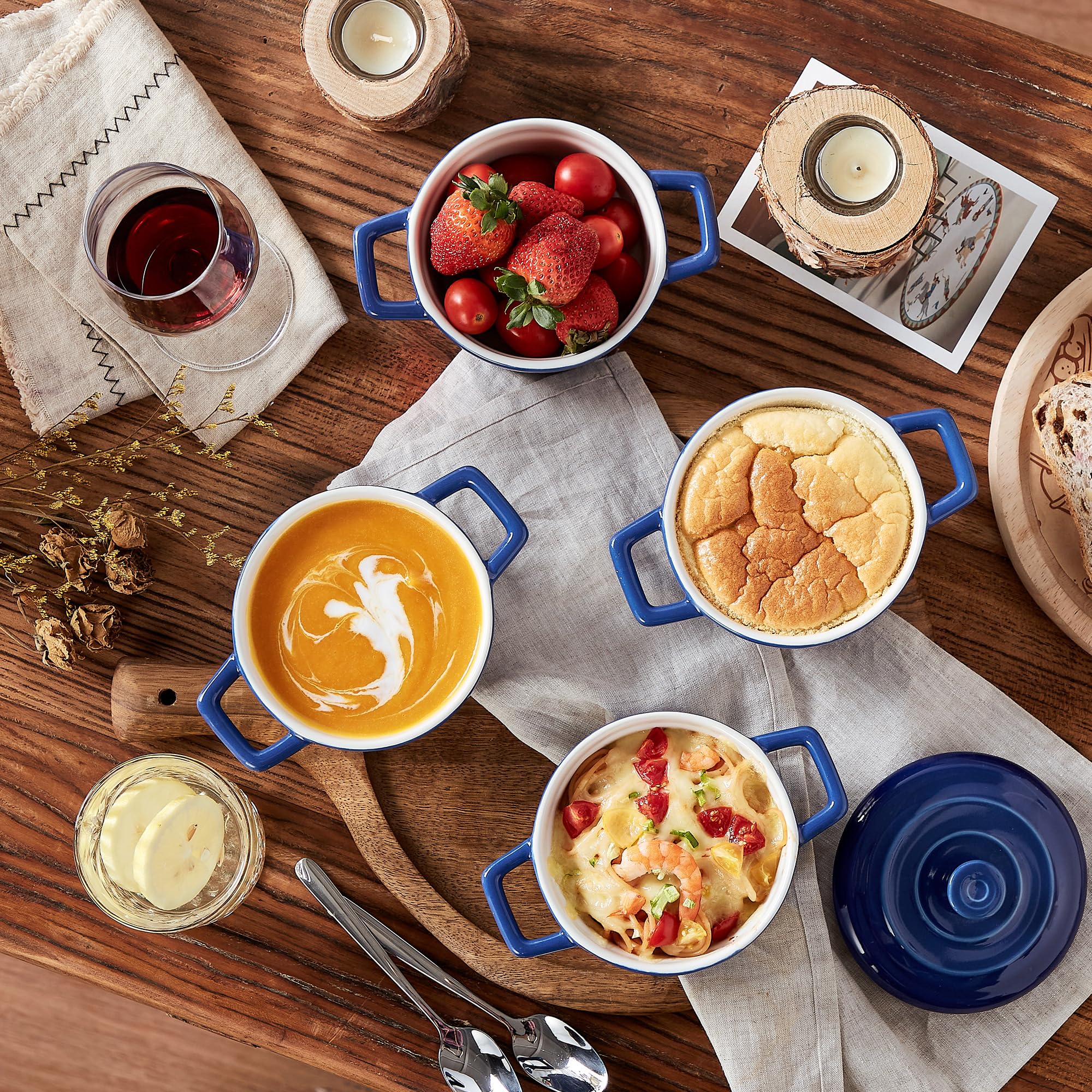 Lareina lid blue highlighting heat-locking design for longer flavor.