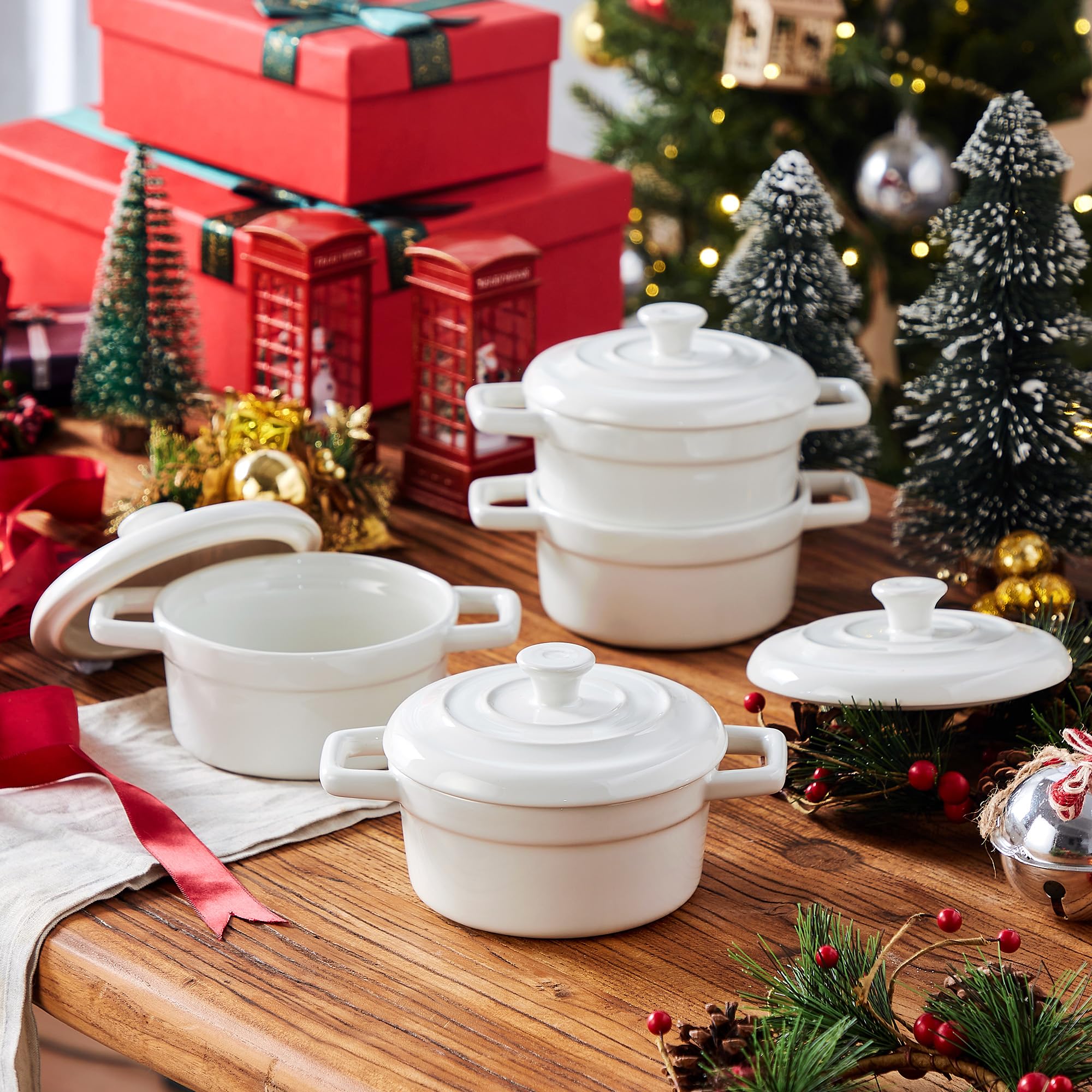 Lareina Mini Cocotte 12oz oven-safe dish with lid ready for baked single servings.