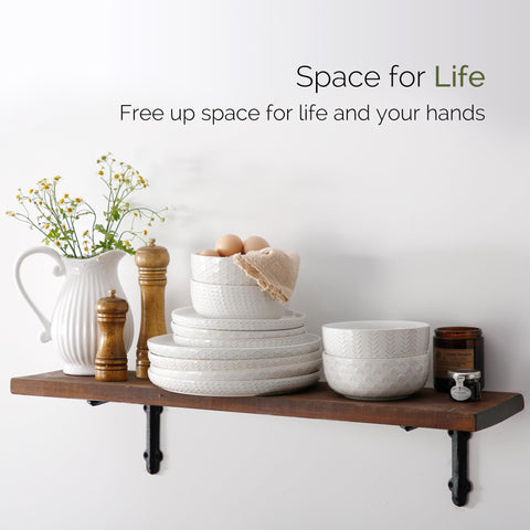 Lareina reactive glaze closeup reveals depth and warmth on ivory ware.