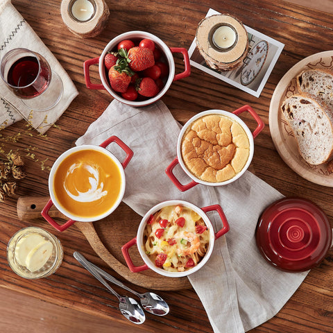 Heat-safe serving from oven to fridge without flavor loss.