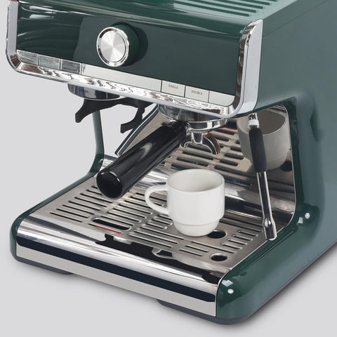 Lareina microwave-safe cups simplify reheating and cleaning after coffee