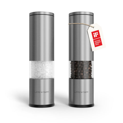 LARS NYSØM Lagom salt and pepper grinders set – effortless seasoning at your table.