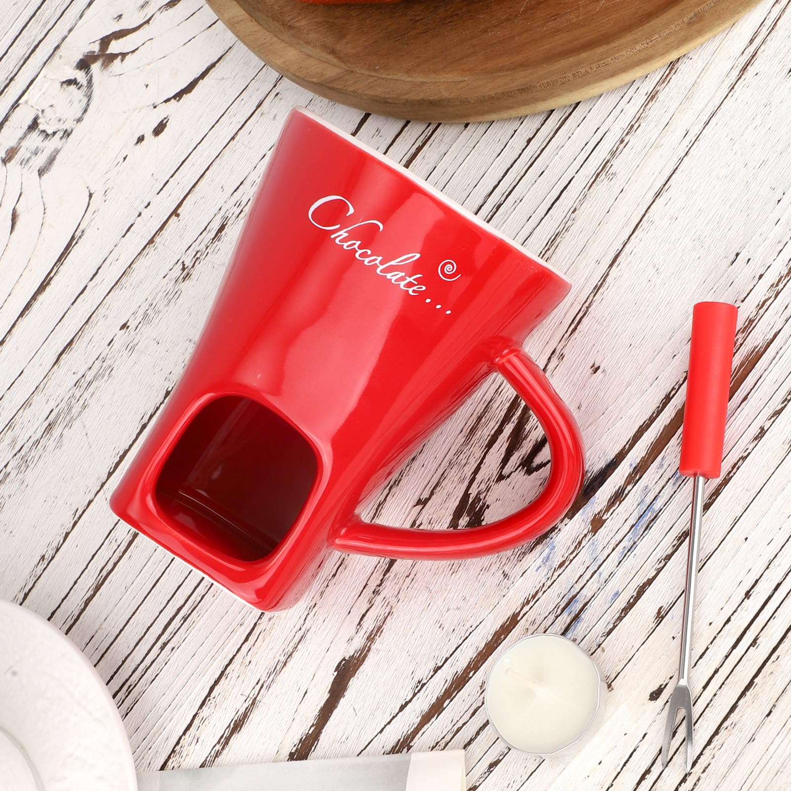 Lasuroa romantic date night setup — sleek red warmer enhances dessert moments.