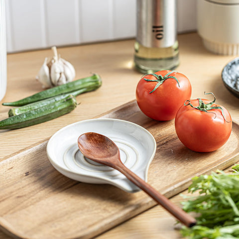 LAUCHUH spoon rest helps keep drips off counters for a tidy cooking space