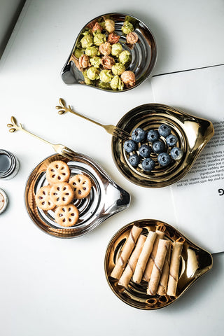 LAUCHUH spoon rest organizes utensils on the countertop efficiently.
