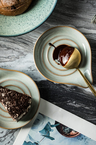 LAUCHUH spoon rest gray ceramic with spatula and tongs resting