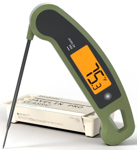 Lavatools Javelin PRO Classic display shows fast 2-second readings for precise grilling.