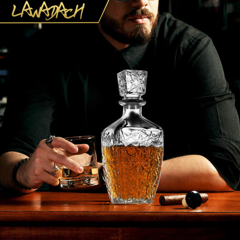 LAWADACH 28oz decanter pattern B close-up showcases craftsmanship and premium glass