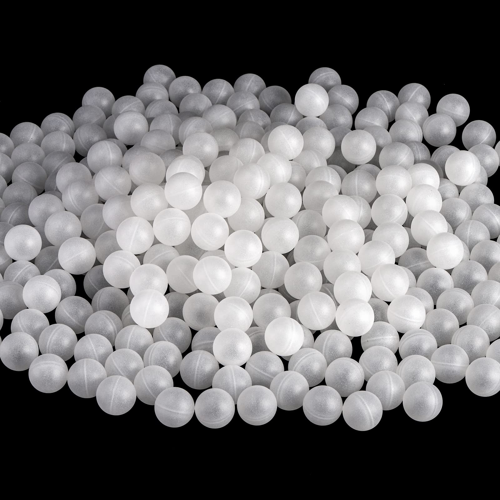 Lawei sous vide balls reduce evaporation during cooking.
