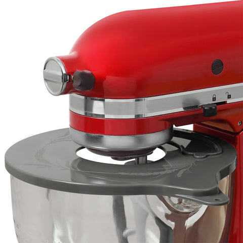 Lawenme clear-glass lid lets you monitor mixing while protecting contents