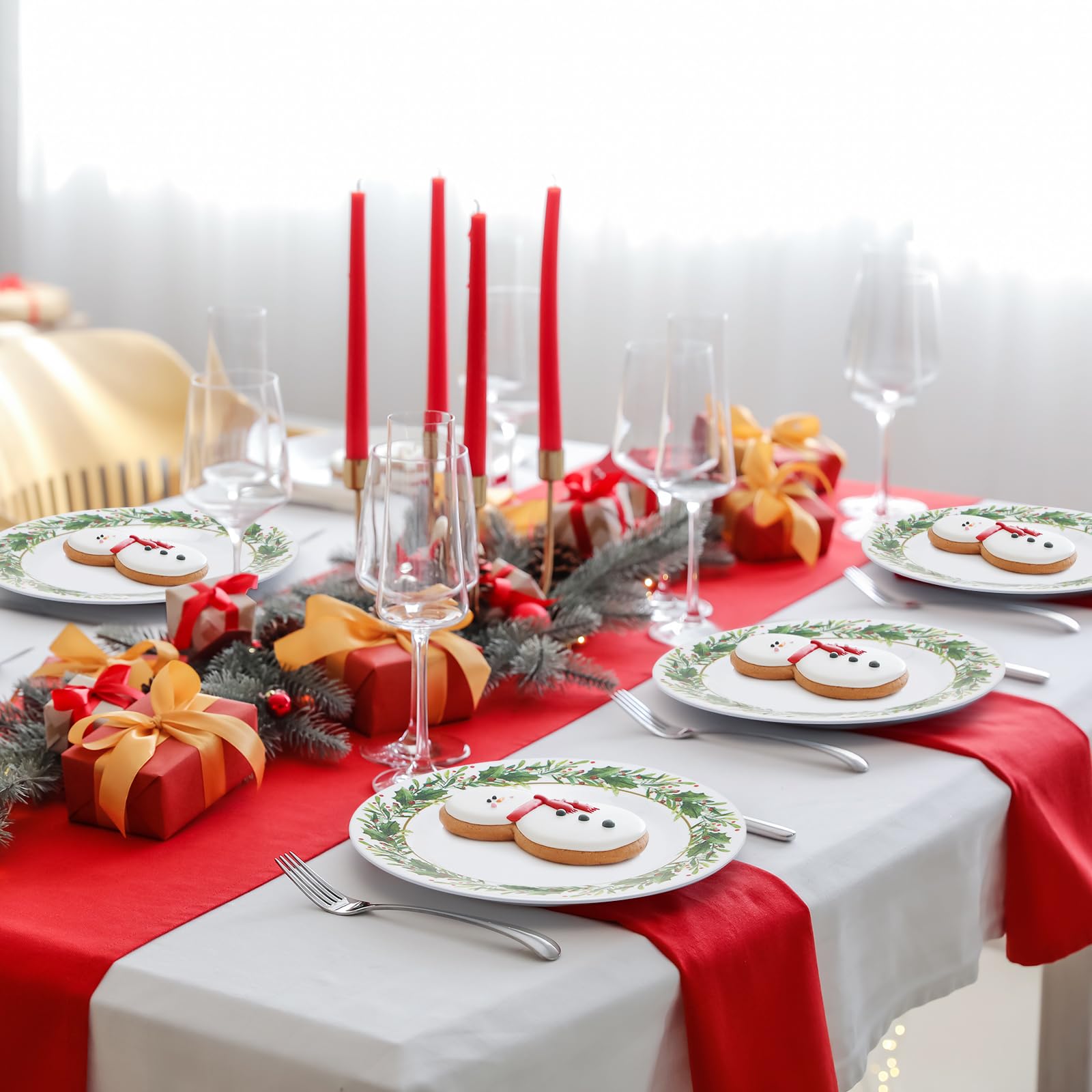 Layhit elegant holly plate enhances any dining setting with festive flair