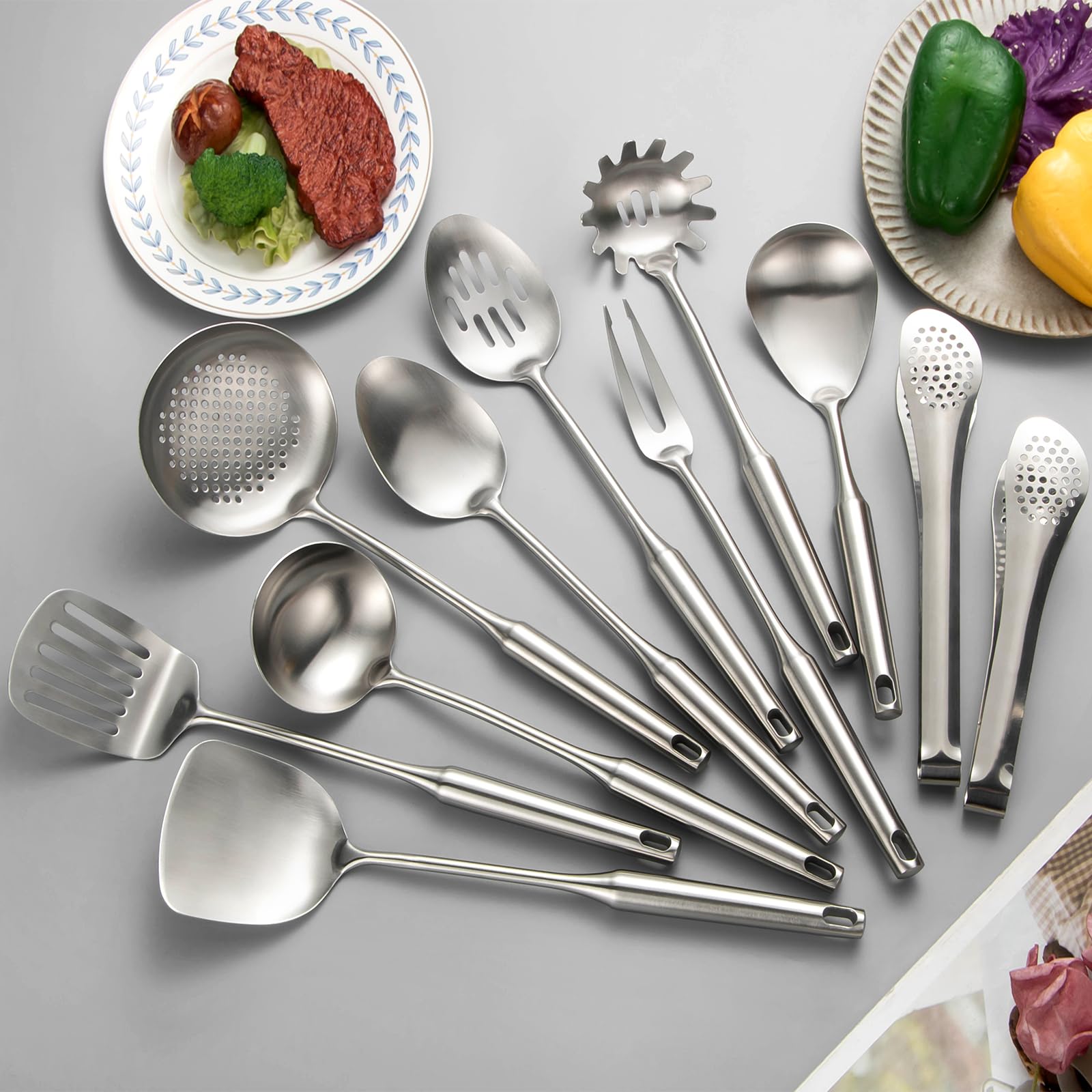 Lazycorner curved-swan design offers comfortable grips while cooking.