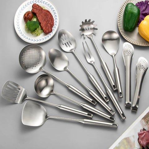 Lazycorner curved-swan design offers comfortable grips while cooking.