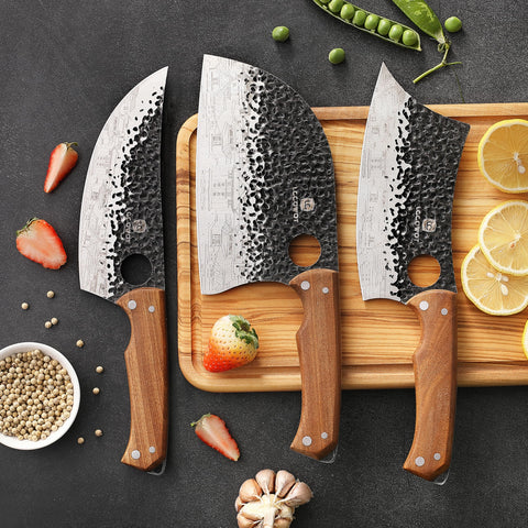 Lccowot blade with finger hole for improved balance and control.