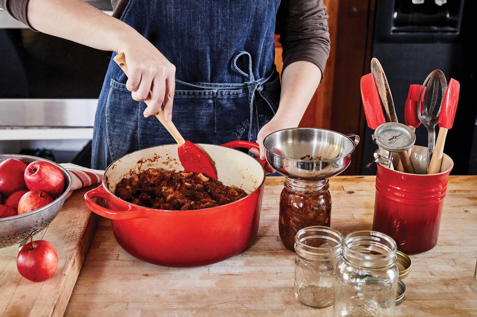 Le Creuset removable-head brush safe for microwave and dishwasher