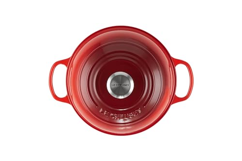 Le Creuset Bread Oven Cerise lid detail highlights tight steam-sealing lid.