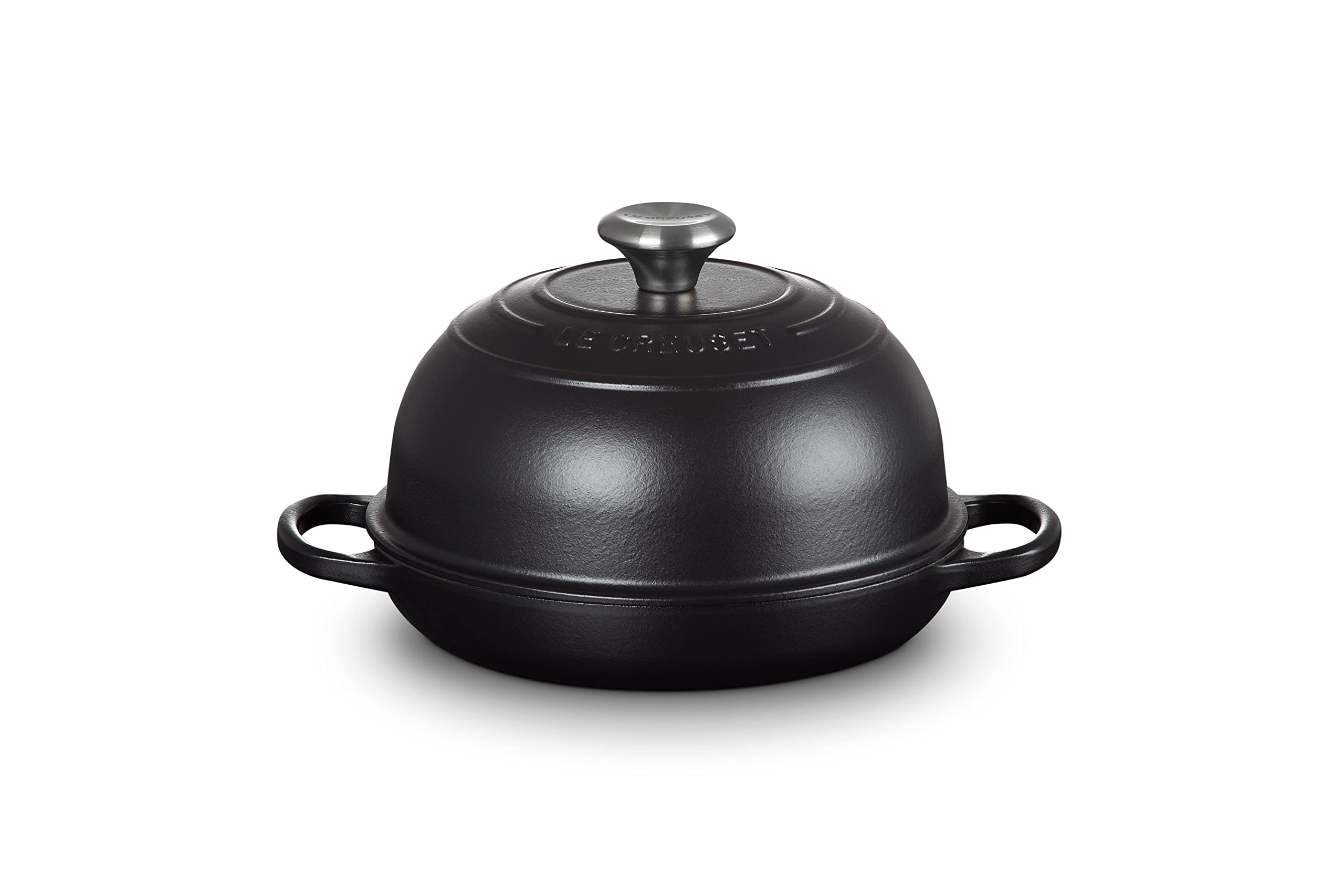 Le Creuset Bread Oven Licorice overview showing even heat and stylish bake-ready design.