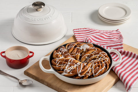 Le Creuset Bread Oven Shallot low-profile base promoting even browning.