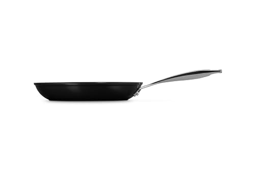 Le Creuset ceramic non-stick pan vegetables sauté delivers fast heat and clean release.