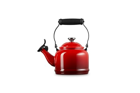 Le Creuset Demi Tea Kettle Cerise whistle when boiling helps you stay hands-free.