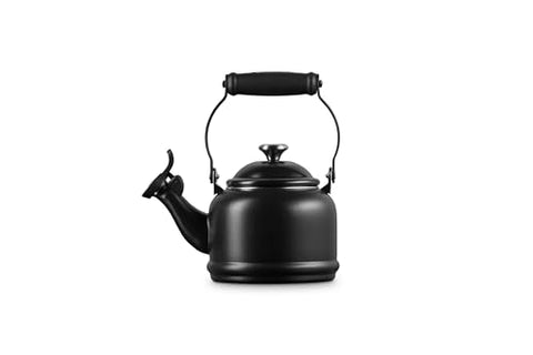 Le Creuset Demi Kettle solid knob and handle for safe lifting.