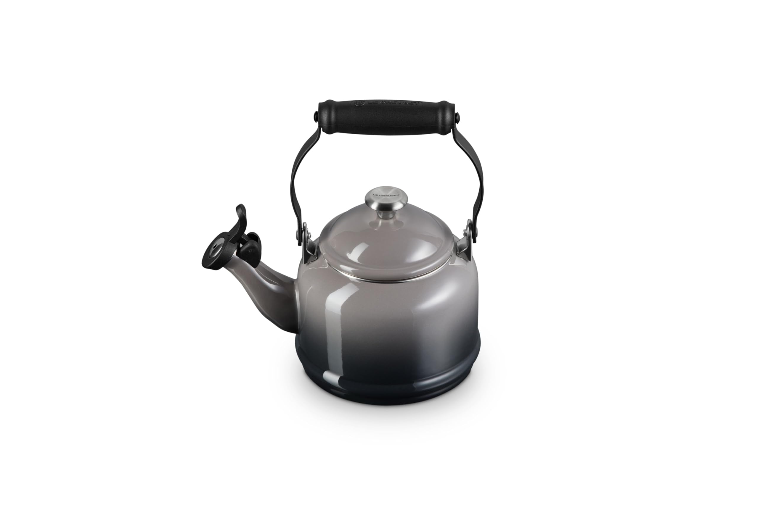 Le Creuset Demi Tea Kettle Oyster body shows fast heating for busy mornings.